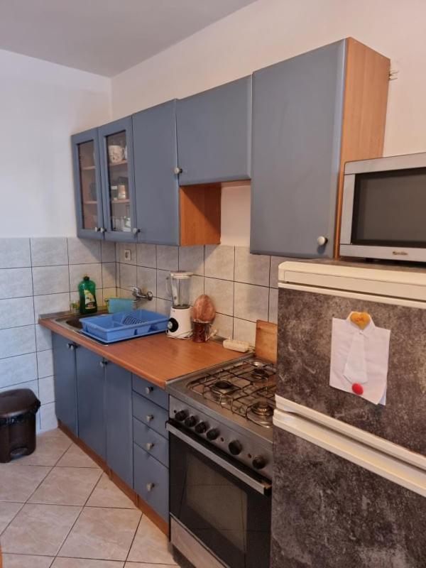 Apartmani Petra Pula Exterior foto