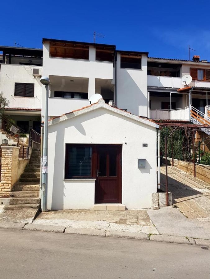 Apartmani Petra Pula Exterior foto